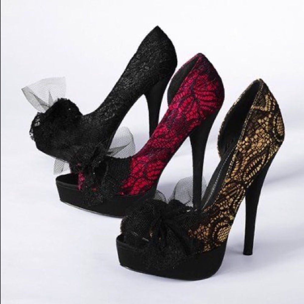 EUC Colin Stuart Lace High Heels - Gold and Black